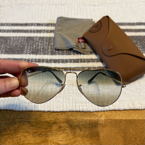 Ray Ban woman’s aviator sunglasses - Picture 6 of 6